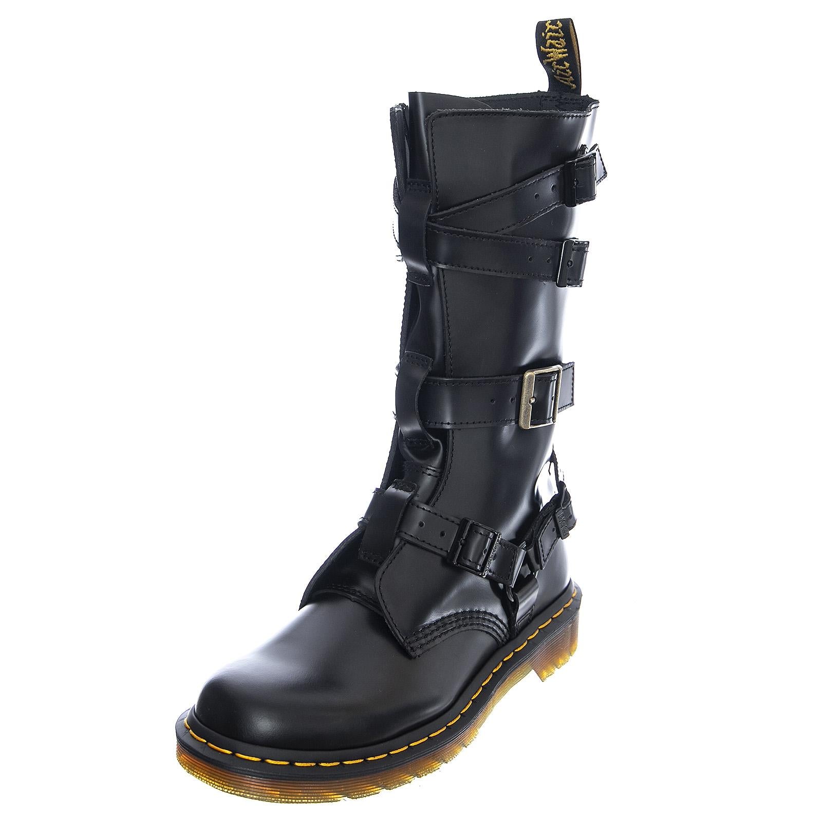  DMSBLAKTBKBU25232001  DR.MARTENS 