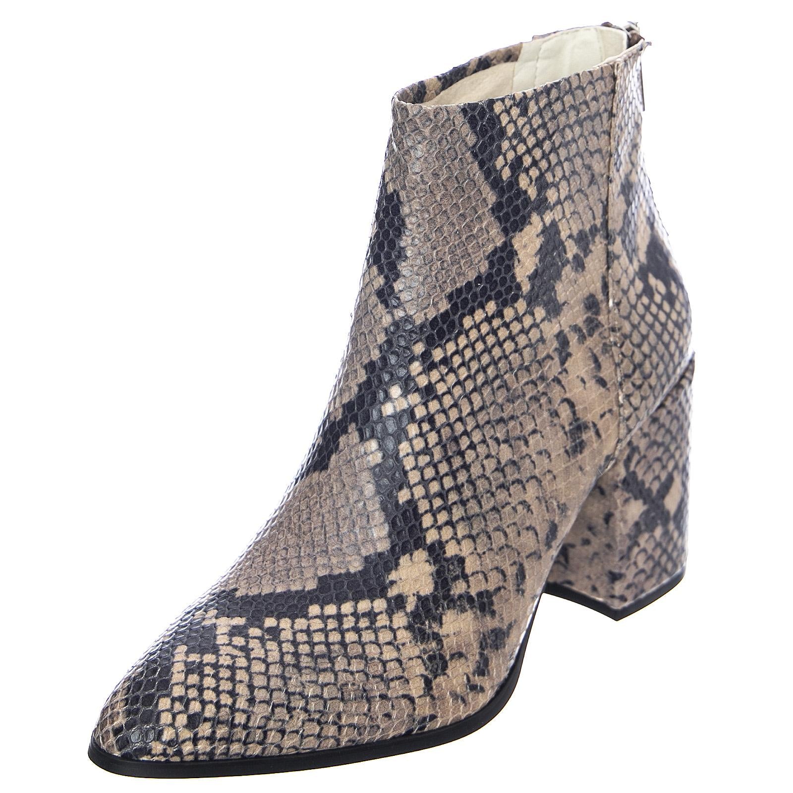  206333_4  STEVE MADDEN 