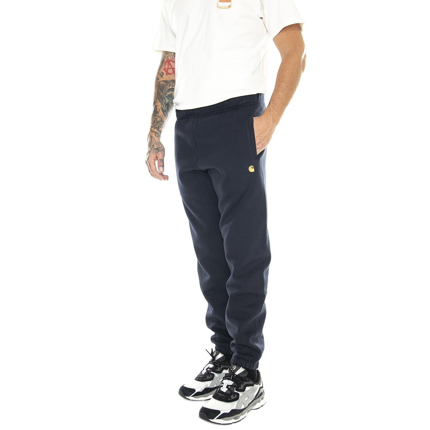 Chase Sweat Pant Dark Navy / Gold - Pantaloni Uomo Blu I028284.00HXX  CARHARTT WIP 