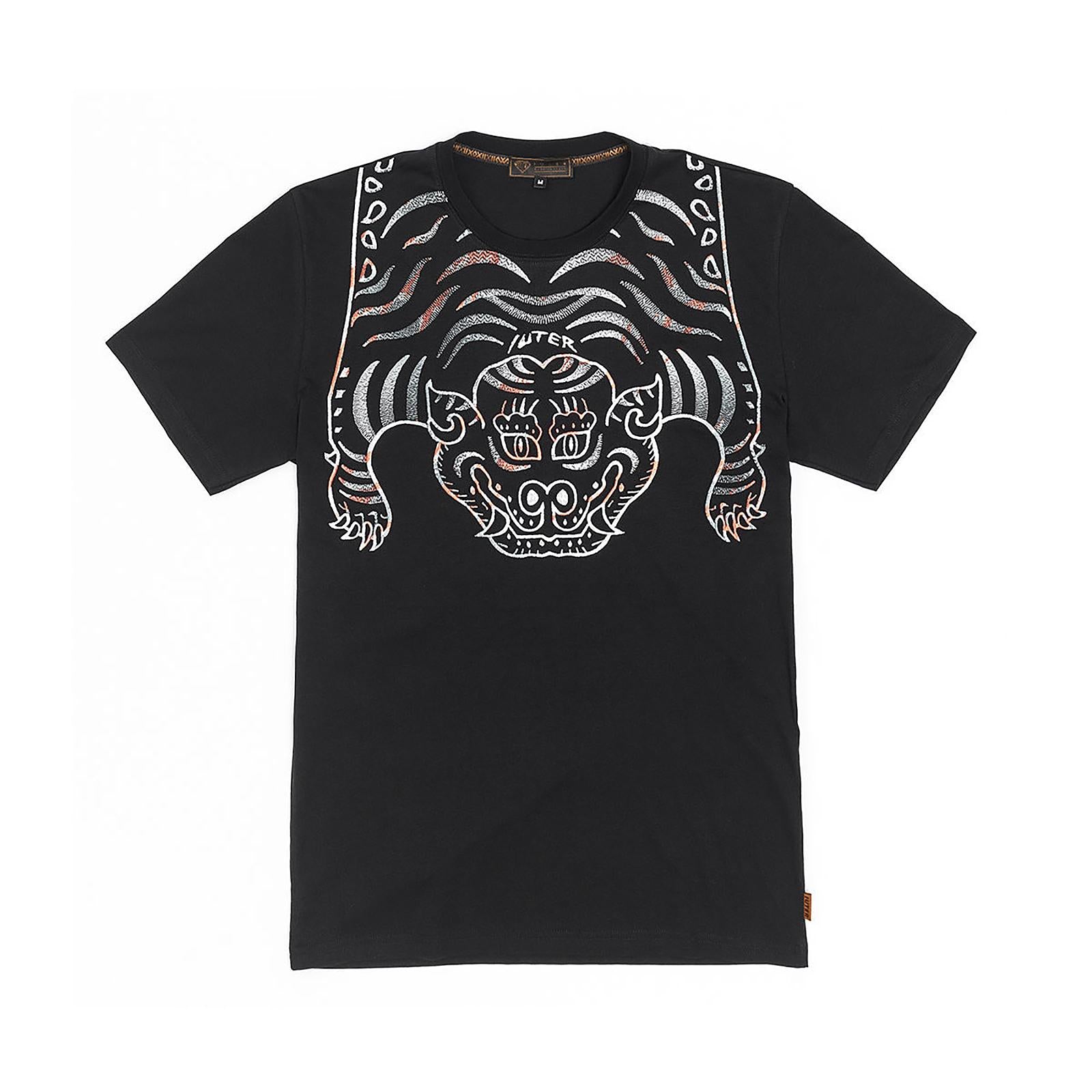 TIBETAN COURT TEE Black 18SITS68-BLACK  IUTER 