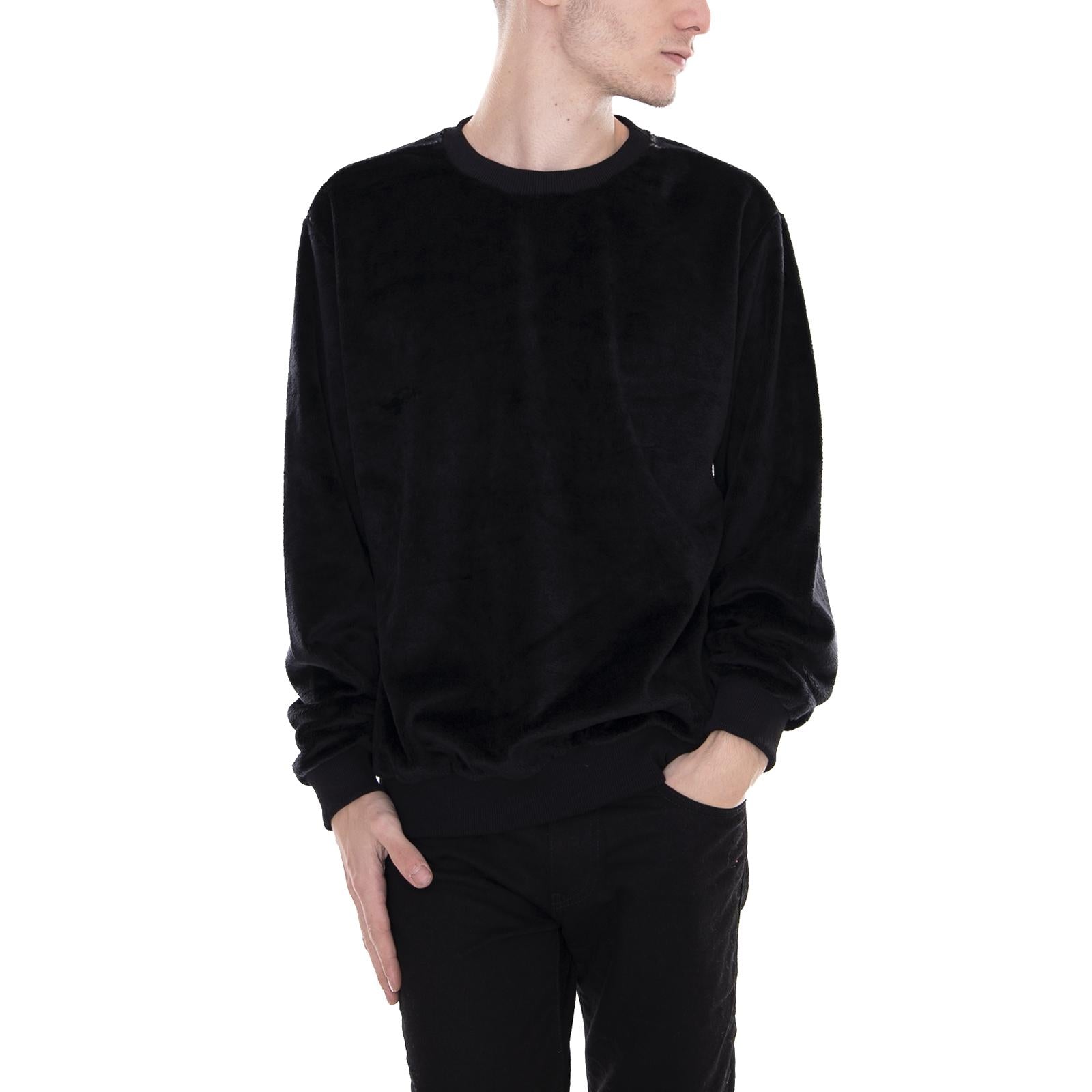  18WISC37-BLACK  IUTER 