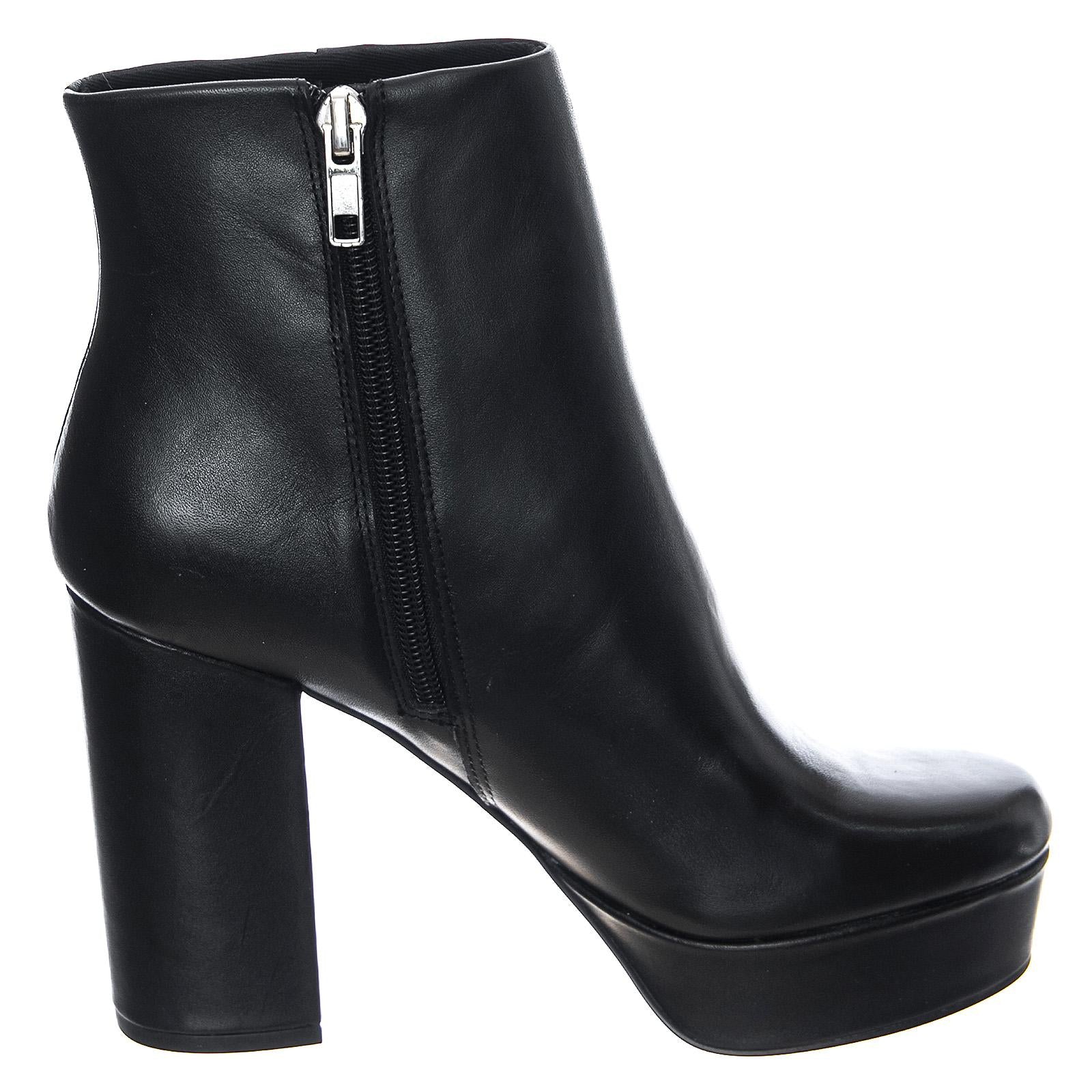  GRAT02S1-BLK  STEVE MADDEN 